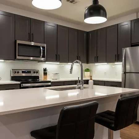 Downtown Austin Suites With Pool And Trail Access Exterior photo