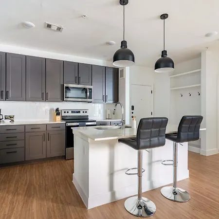 Downtown Austin Suites With Pool And Trail Access Exterior photo