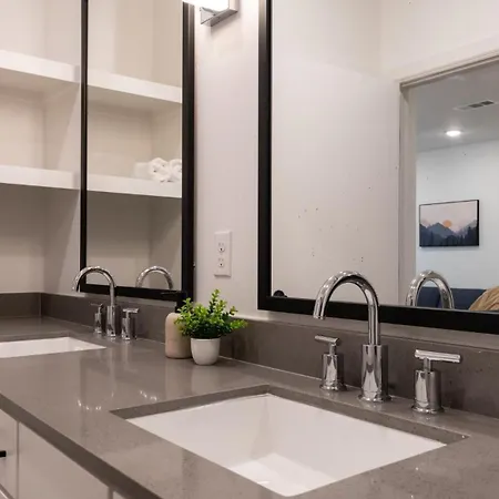 Downtown Austin Suites With Pool And Trail Access Exterior photo