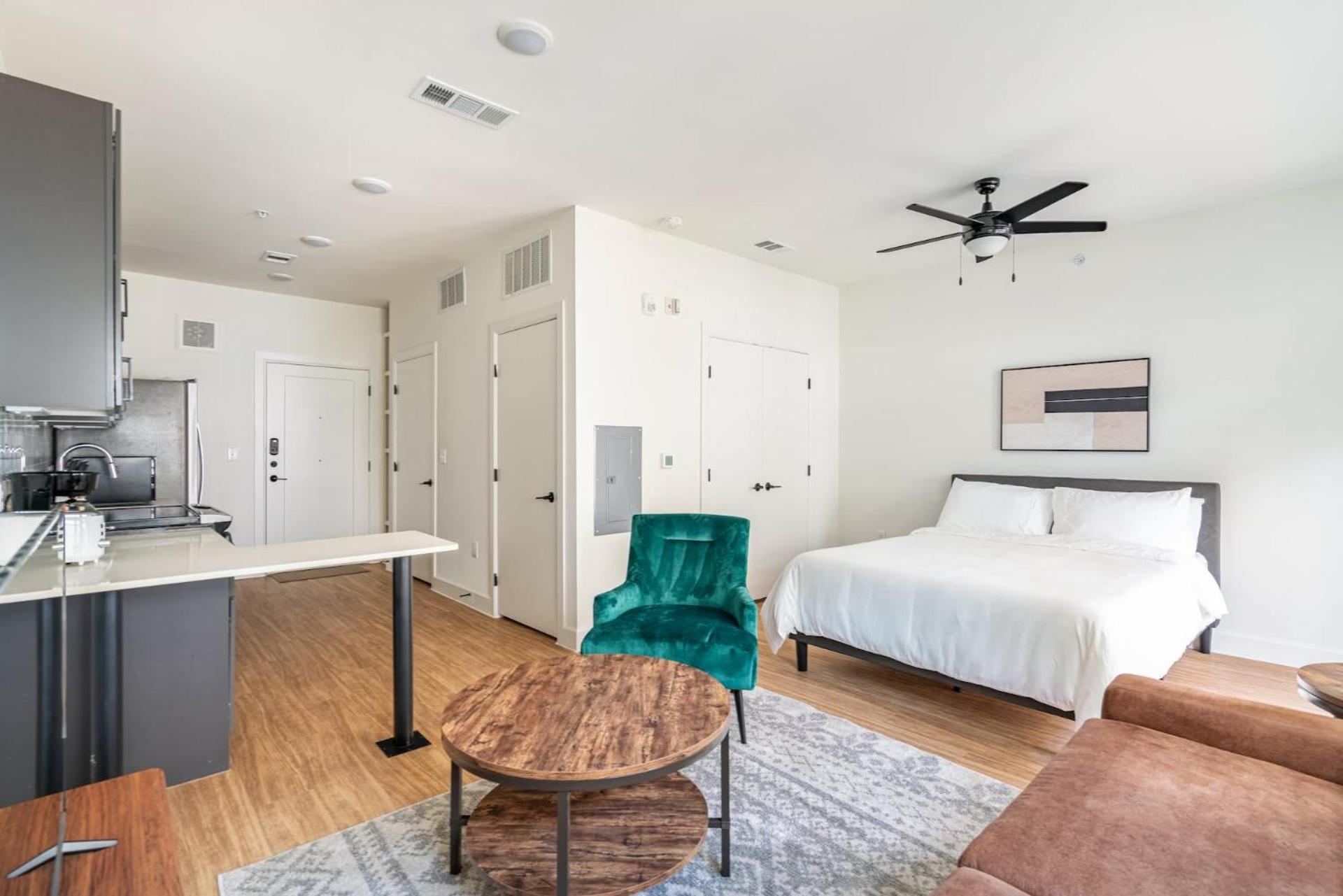 Apartment Downtown With Pool And Trail Access Austin